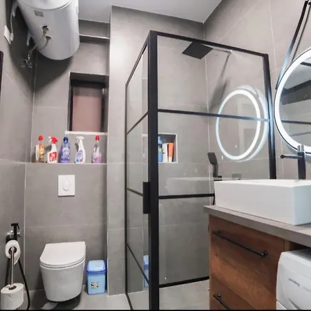 Bright And Comfy Apartment
